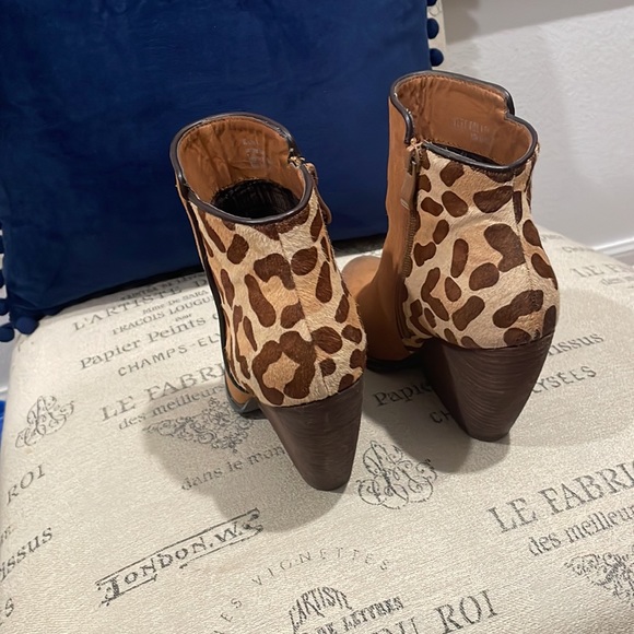 Very Volatile suede animal print wedge shoes - Picture 4 of 5